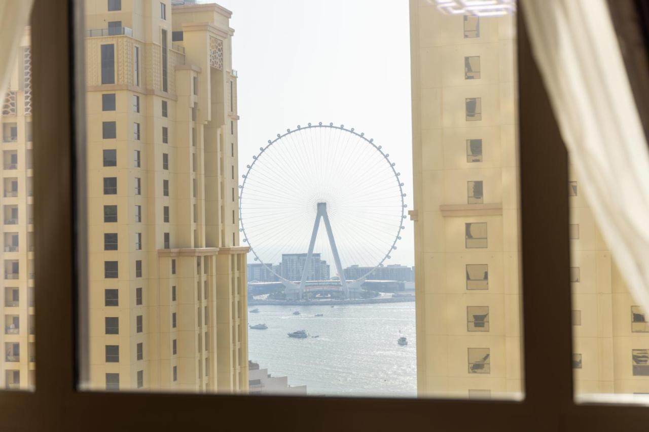 Travel Hub Premium * Dubai