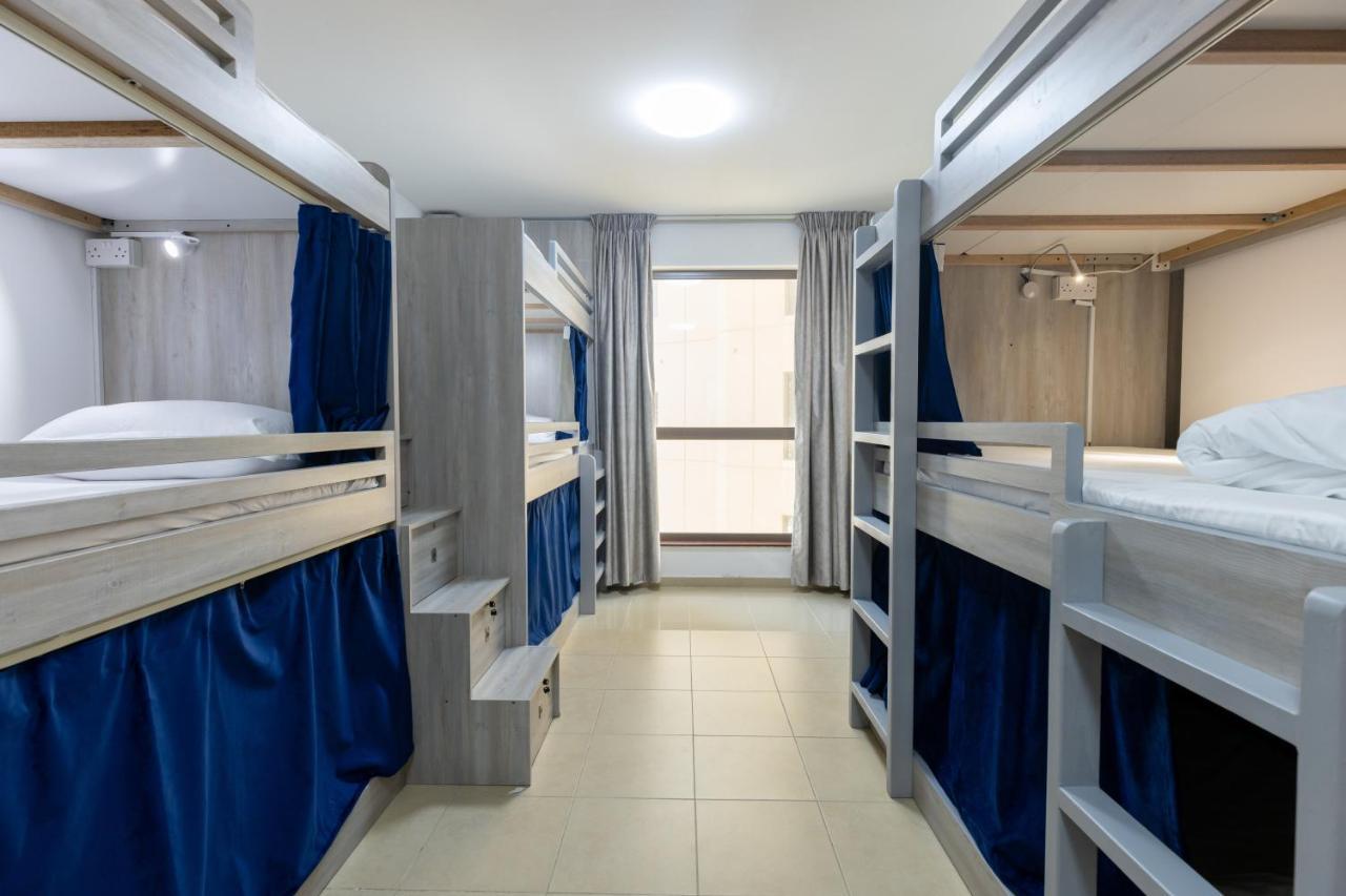 Travel Hub Premium Hostel *