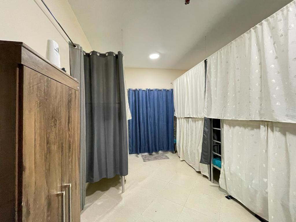 Al Raea Hostels Near Adcb Metro Station