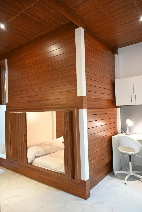 Yoi Pod - Deira Al Rigga Dubai