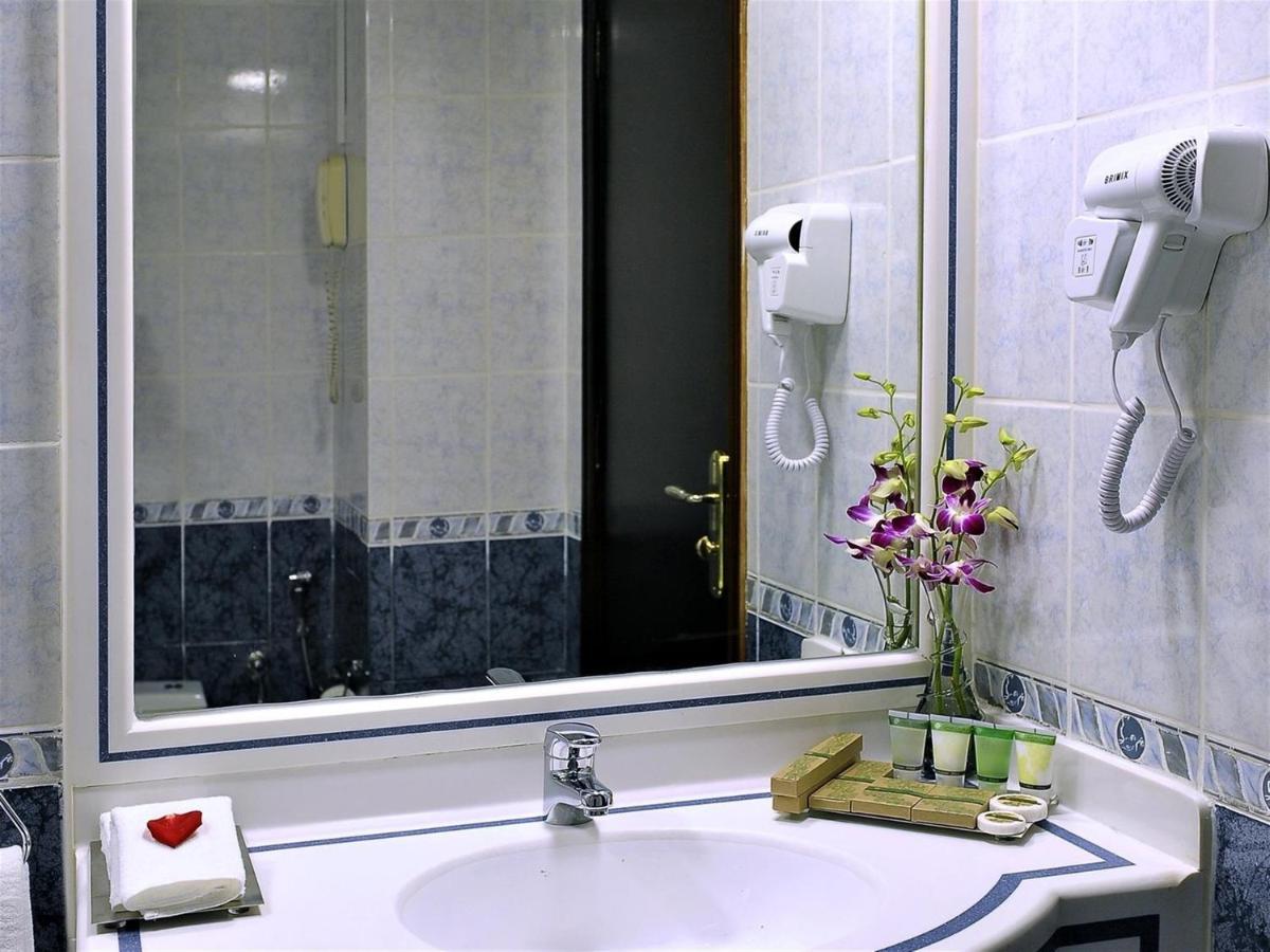 Signature Deira Hotel 3*