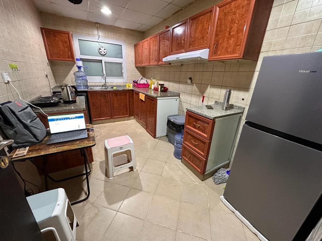 Hostel New World Near Adcb Metro Station