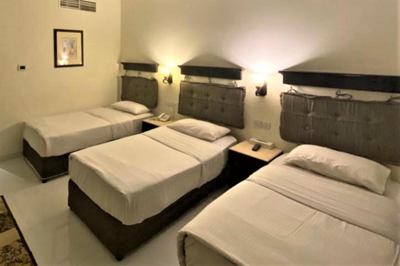 Signature Deira