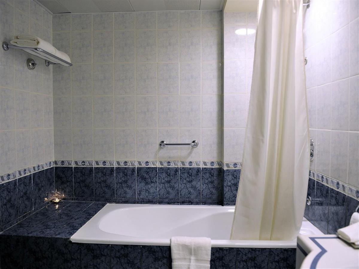 Signature Deira 3*