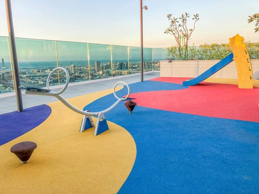 Alfa World Trade Centre 1br, Max Metro Station * Dubai