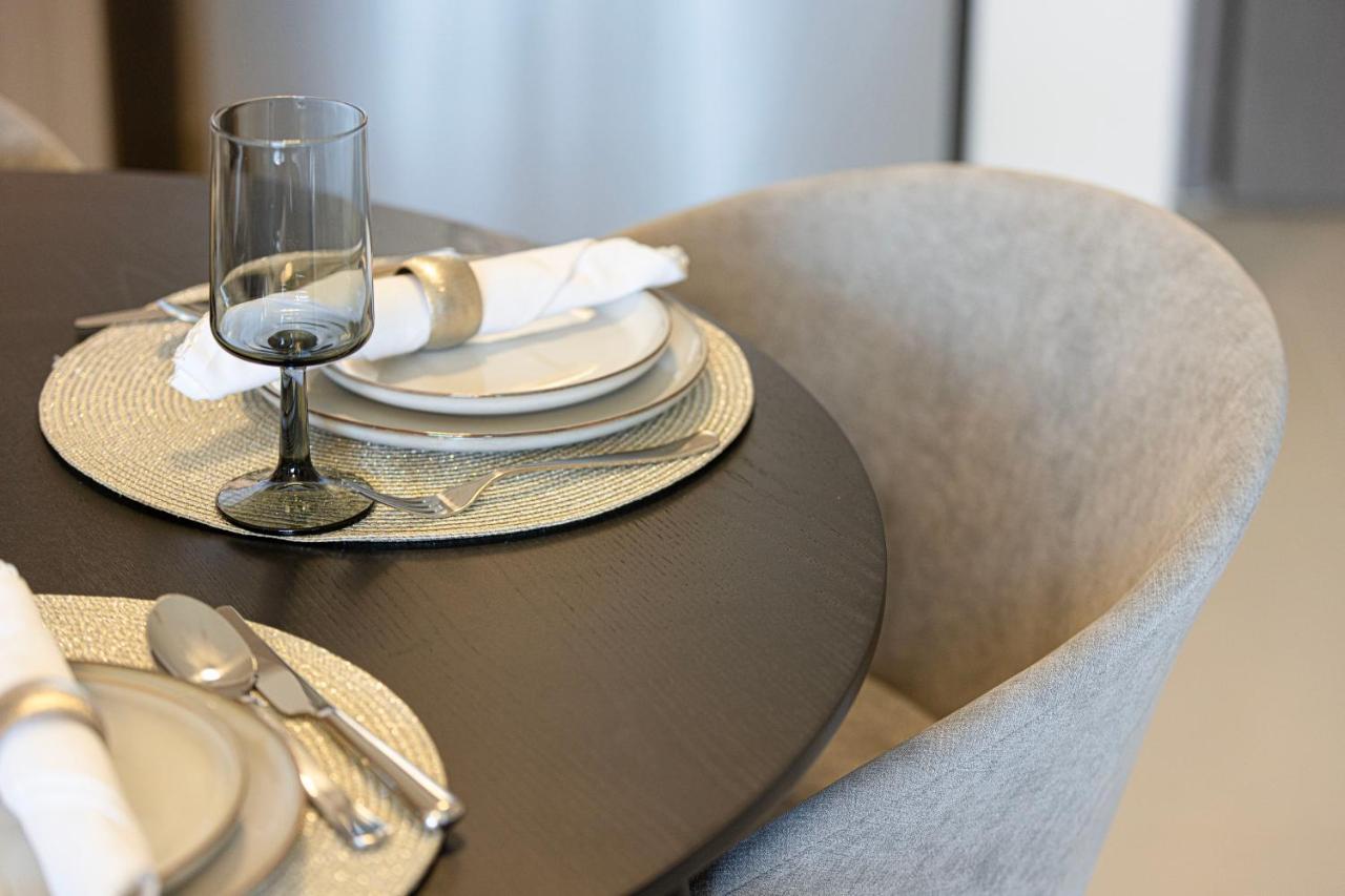 Magnificent Brand New Lux 2 Bedroom Opera District Dubai