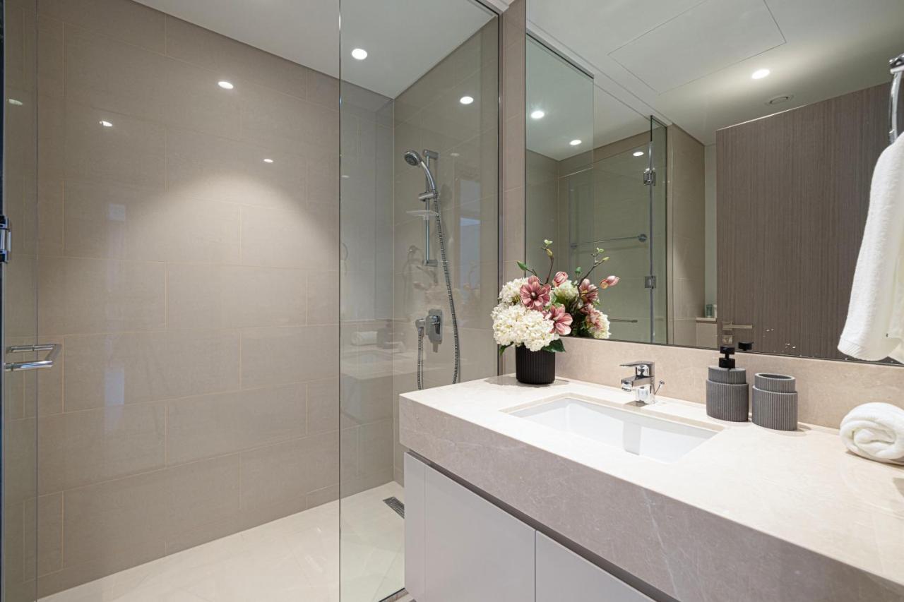 Magnificent Brand New Lux 2 Bedroom Opera District Dubai