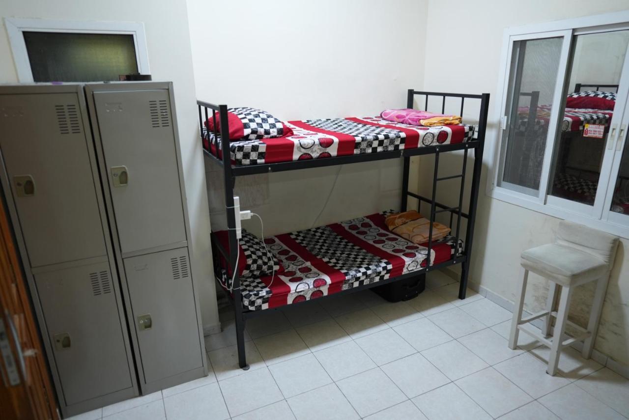 Topstay Boys & Furnished Holiday Albergue *