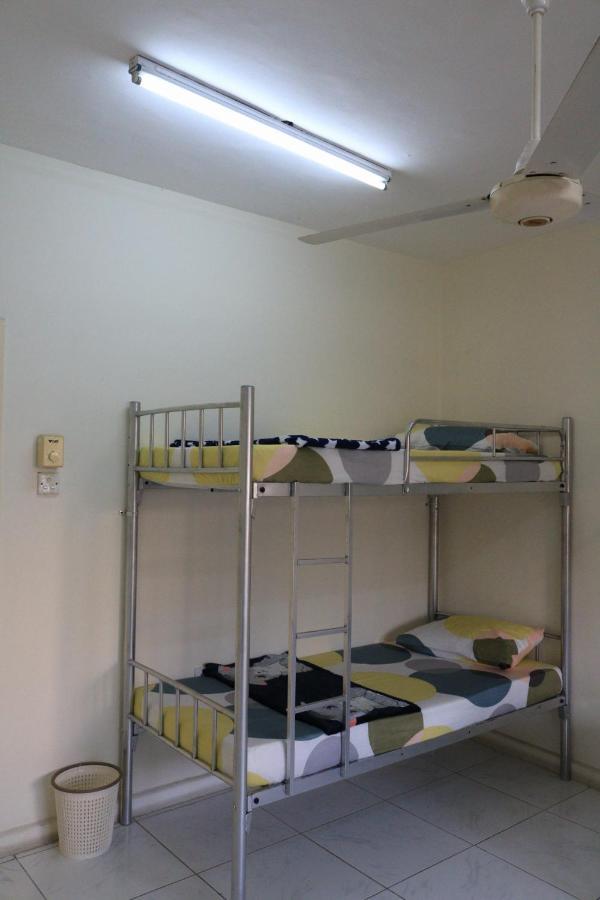 Sakhra Hostel *