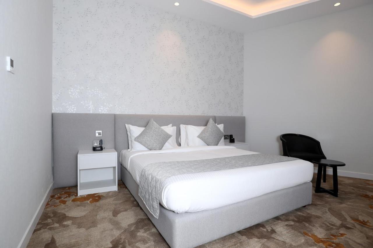Estay Hotel Otel 3*