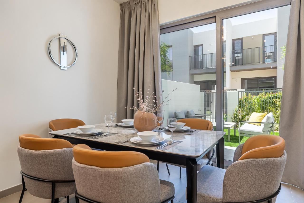 Exclusive Spacious I Garden I Tilal Al Ghaf Holiday home