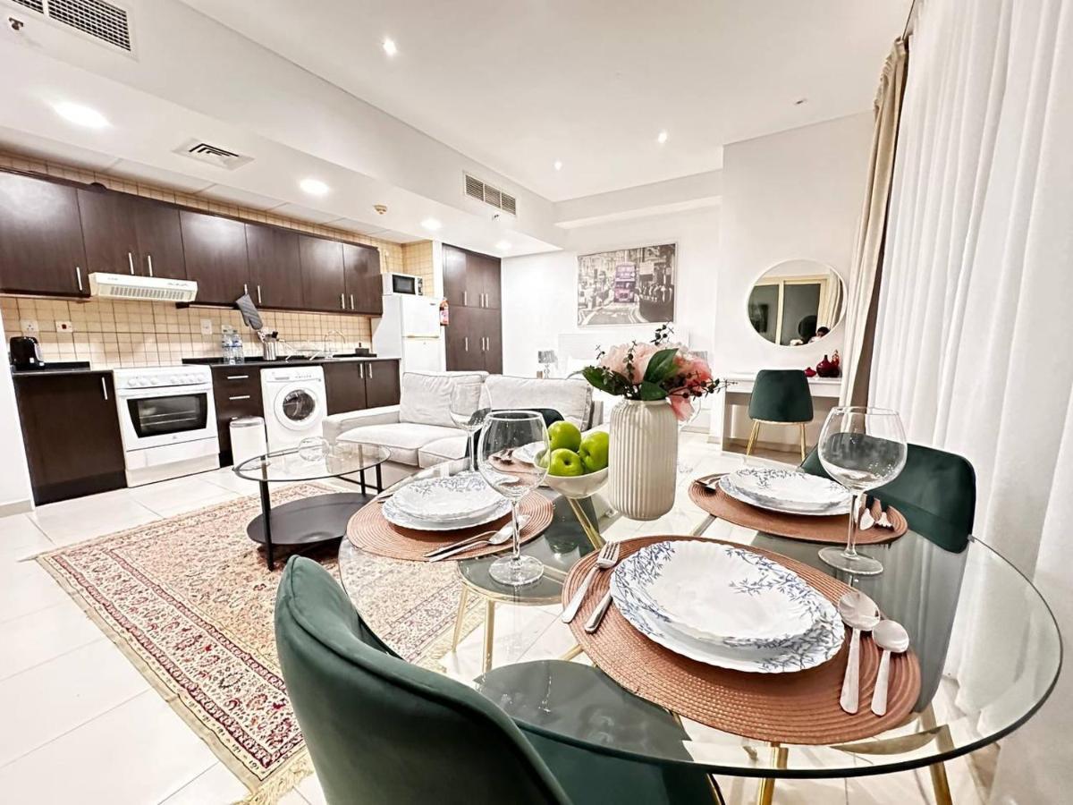 Lovely Newly Furnished Ocean View In Royal Oceanic Tower Dubai