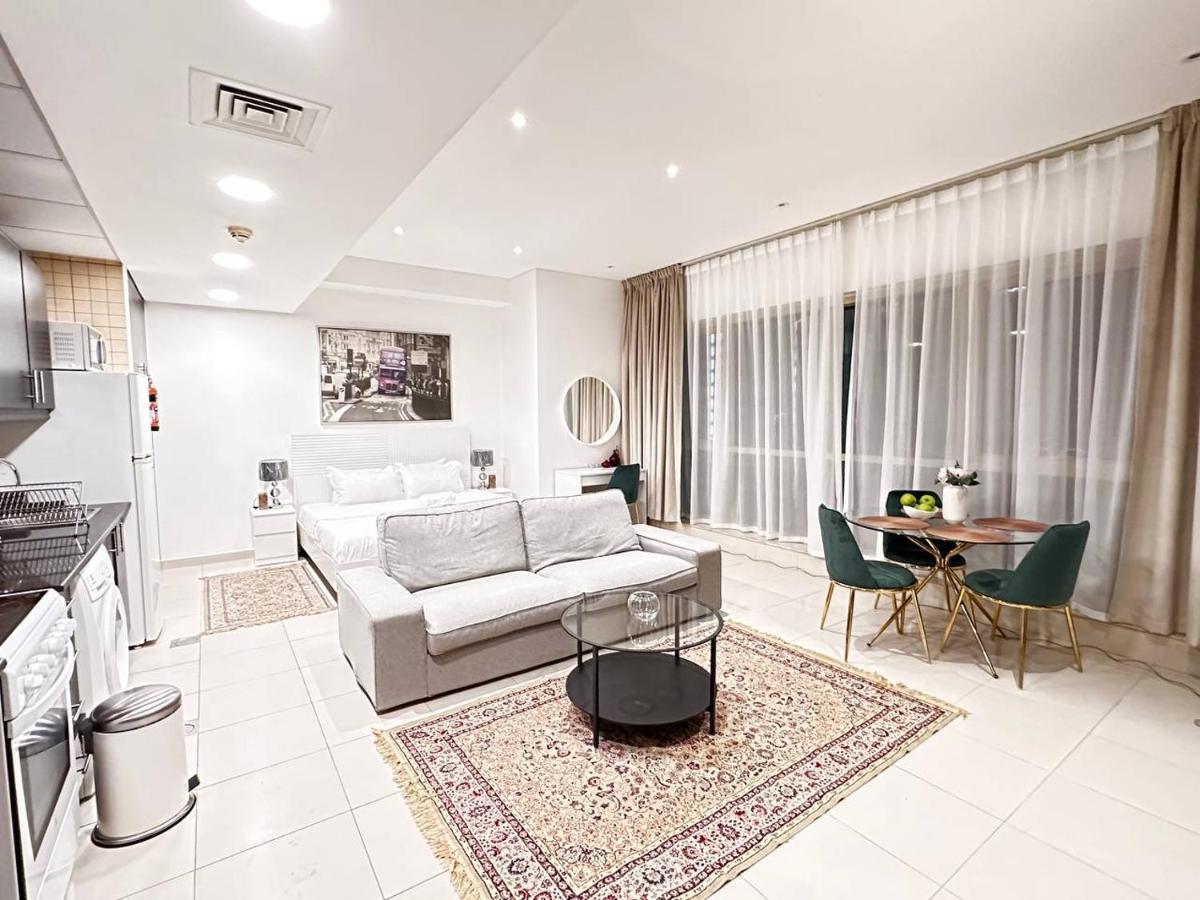 Lovely Newly Furnished Ocean View In Royal Oceanic Tower Apartment *