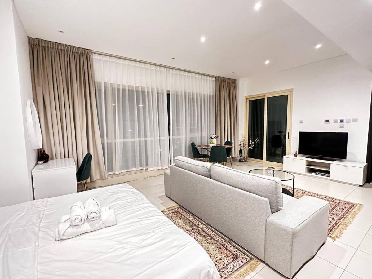 Lovely Newly Furnished Ocean View In Royal Oceanic Tower *