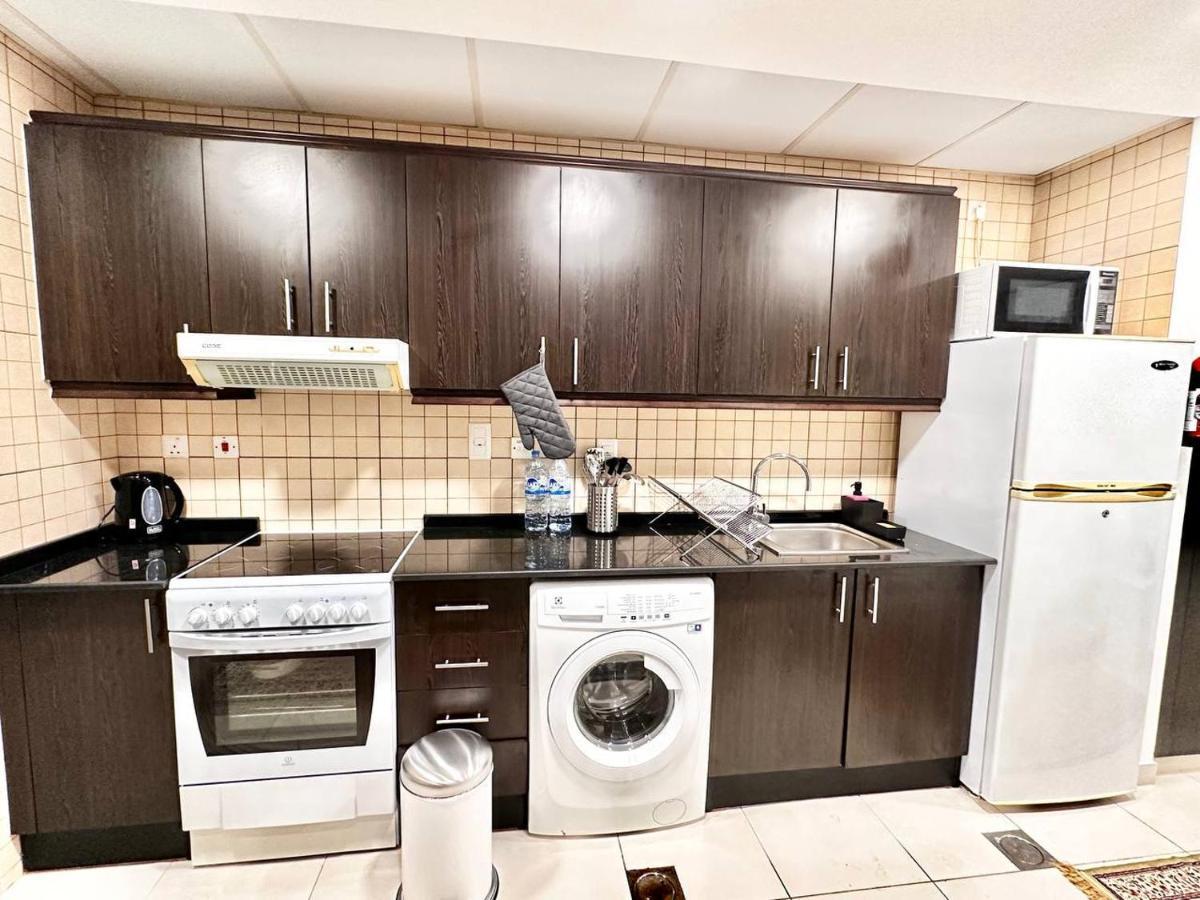 Lovely Newly Furnished Ocean View In Royal Oceanic Tower Apartment Dubai
