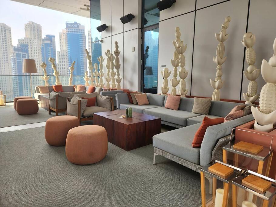 Apartment Vida Marina & Yacht Club, 1 Bedroom With Marina And Sea View Dubai