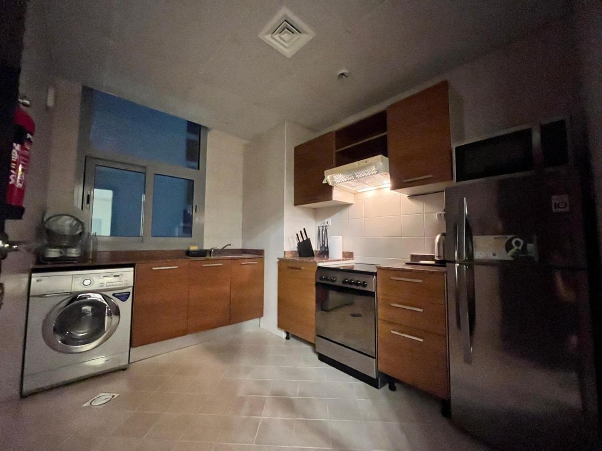Marina Seaview Apartment Dubai