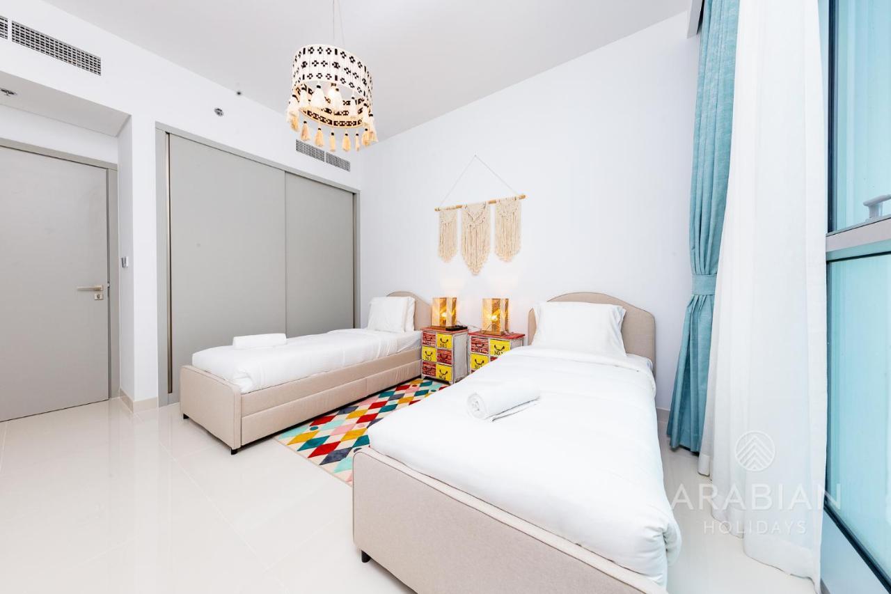 Brand New 2br With Palm Views And Private - High Floor Apartment Dubai