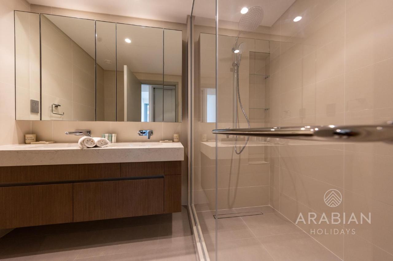Apartment Brand New 2br With Palm Views And Private - High Floor Dubai