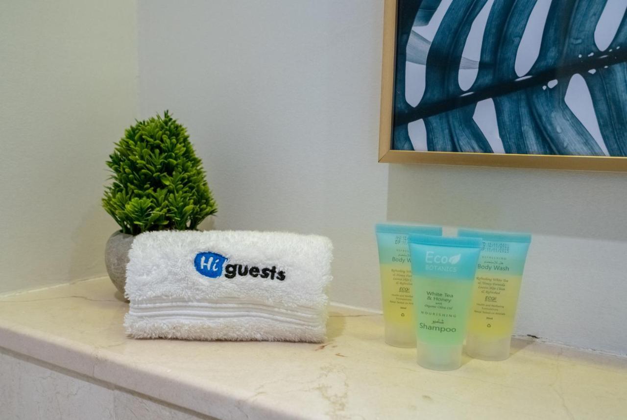 Higuests - Unparalleled Sea View From Unique Corner Unit Apartment Dubai