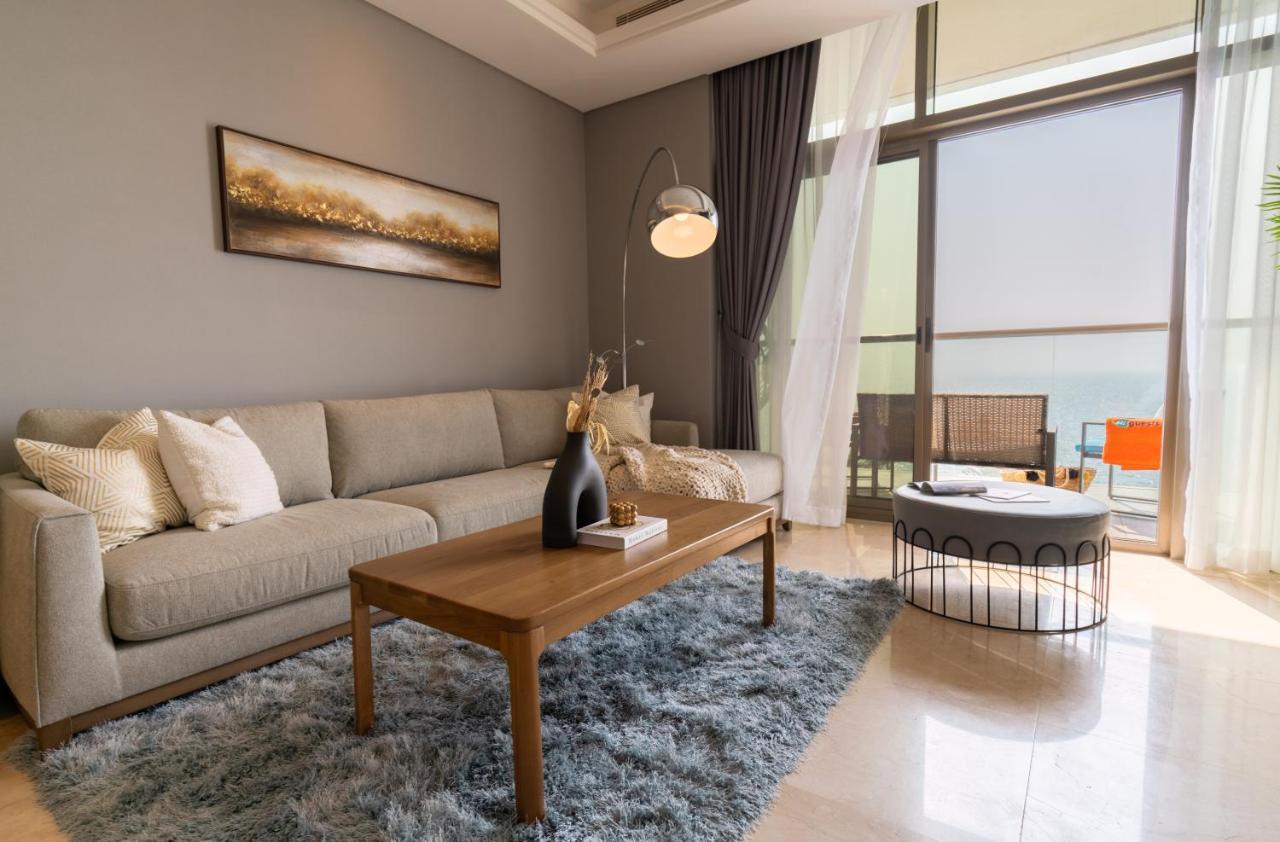 Higuests - Unparalleled Sea View From Unique Corner Unit