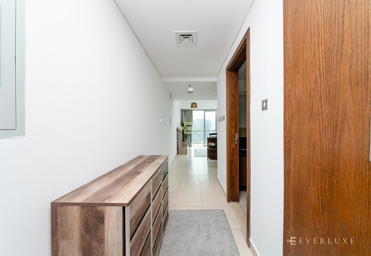 Everluxe Stylish In Downtown