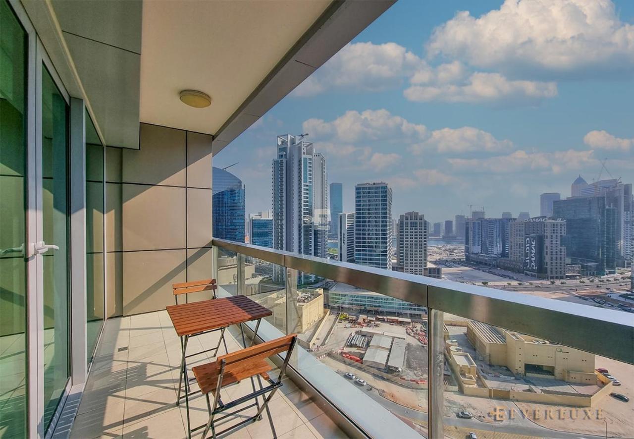 Everluxe Stylish In Downtown Apartment