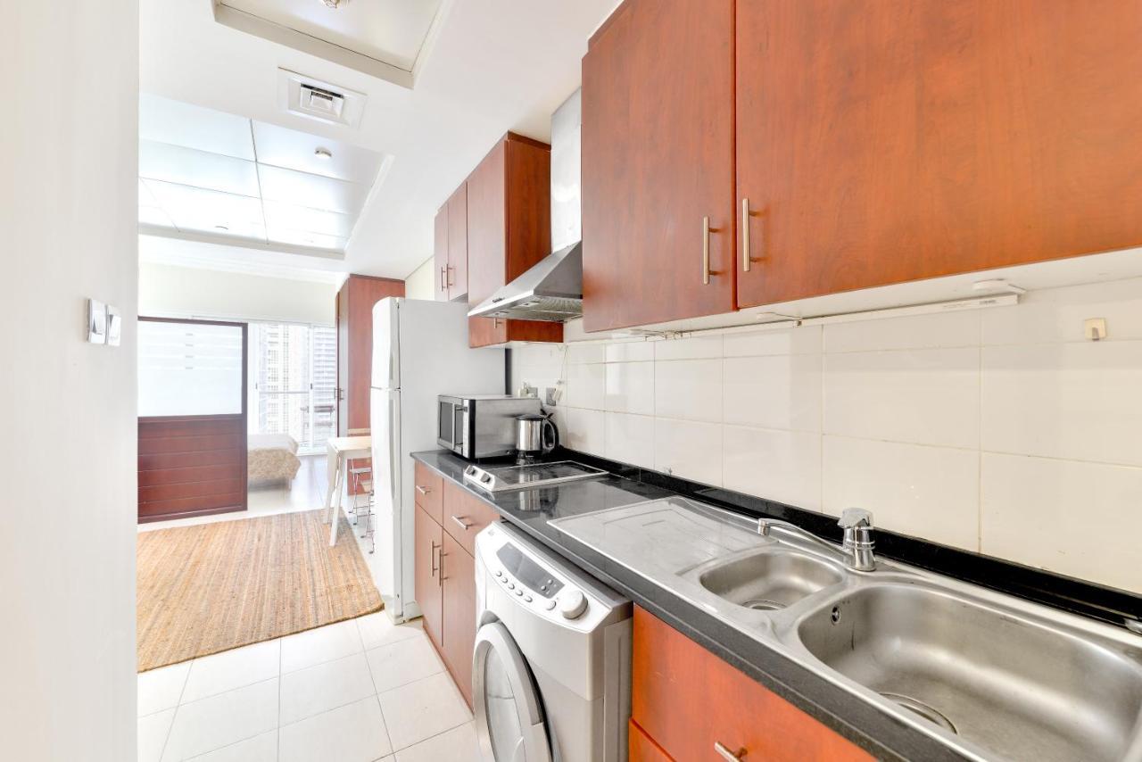 Apartment Oasis In Dubai. Dubai