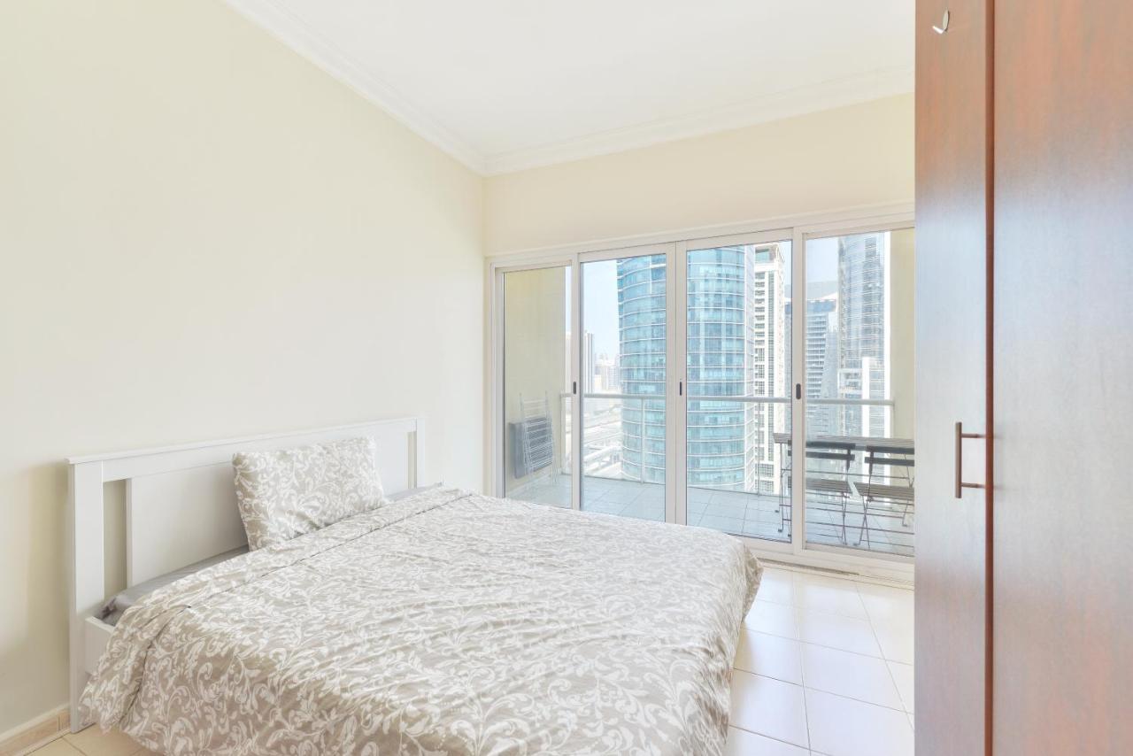 Oasis In Dubai. Apartment
