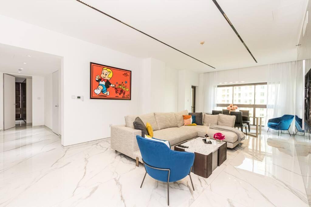 Palm Jumeirah Paradise- Luxury,unveiled Apartment *