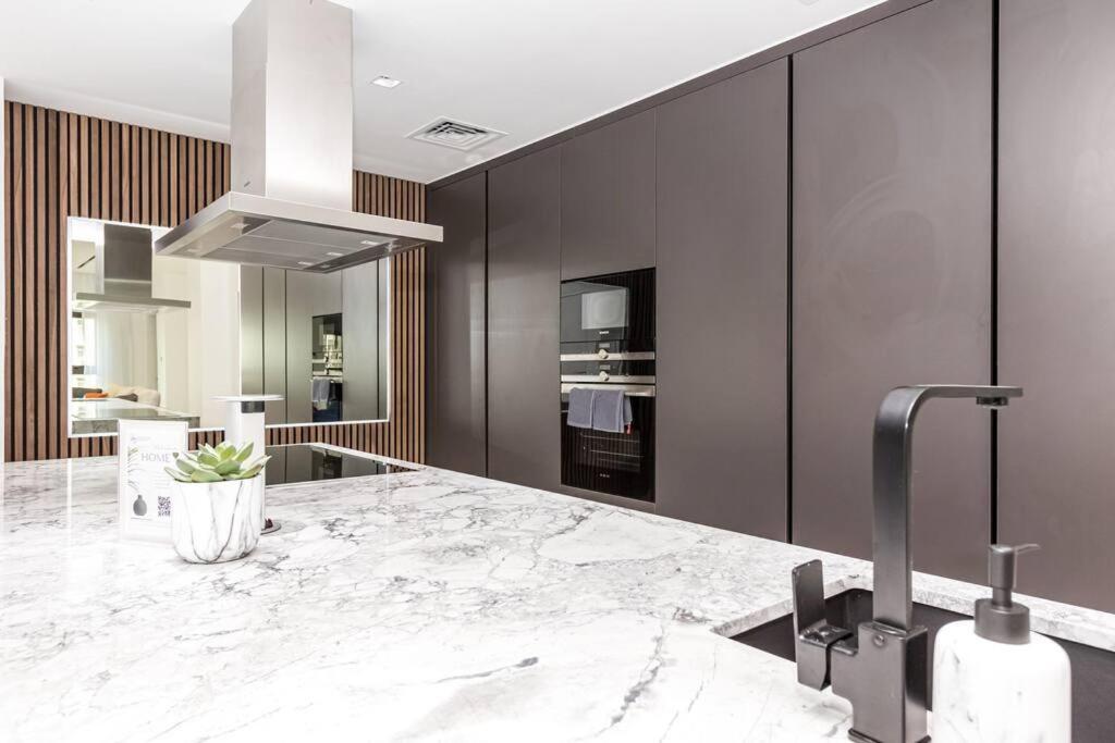 Palm Jumeirah Paradise- Luxury,unveiled