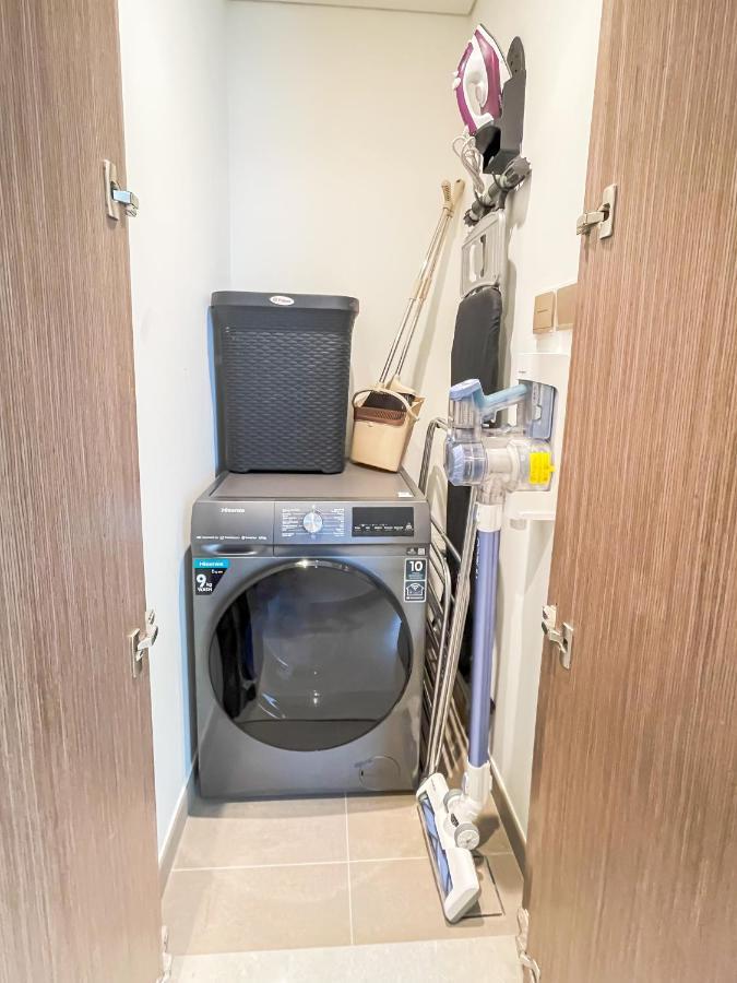 Apartment Amazing Next To Mall 160br-2