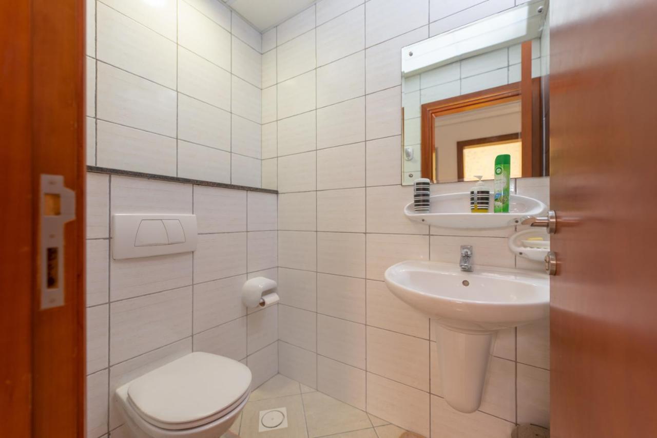 A Place Like A In Marina Apartment Dubai
