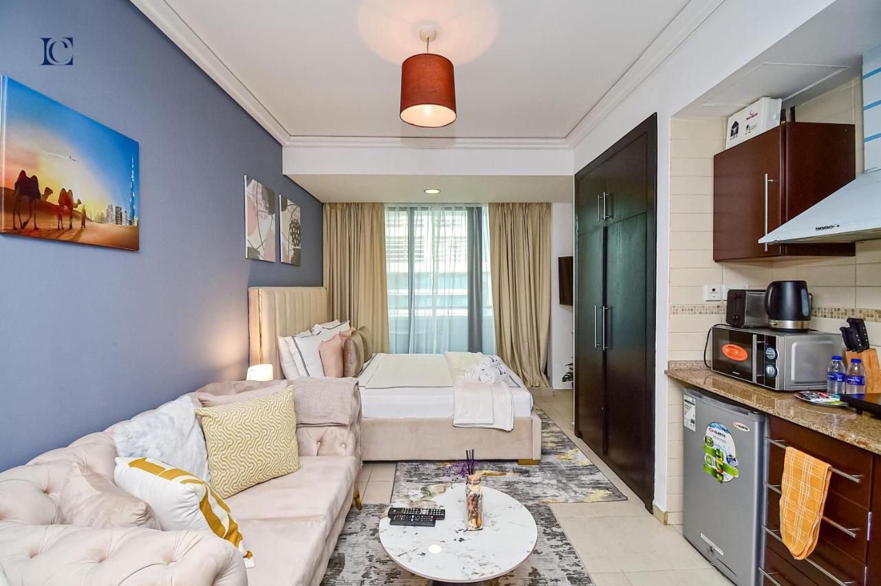 Apartamento Luxury Escapes - Modern - Metro, & Mall Mins Away *