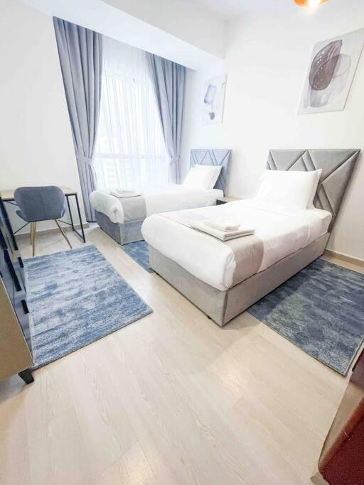 Apartment Shams Front Jbr By Happy Season
