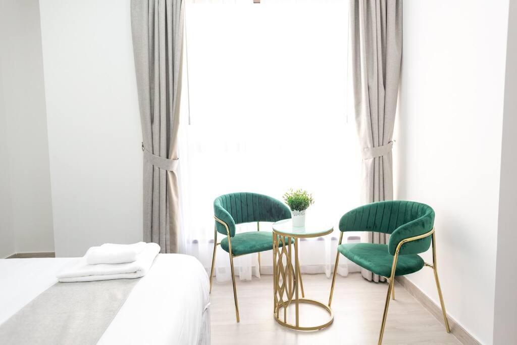 Apartment Shams Front Jbr By Happy Season *