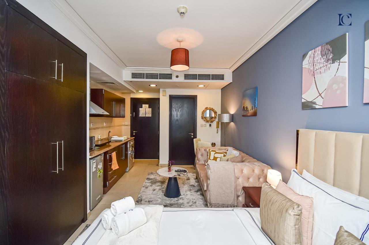 Apartamento Luxury Escapes - Modern - Metro, & Mall Mins Away *