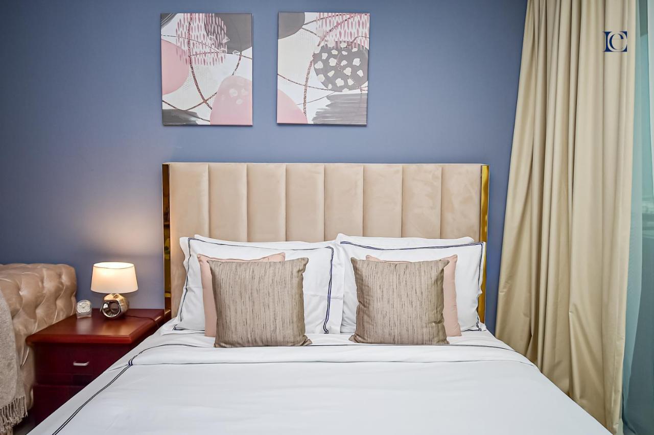 Apartamento Luxury Escapes - Modern - Metro, & Mall Mins Away Dubai