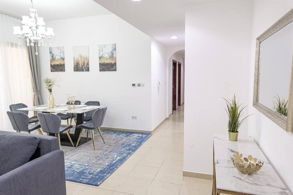 Apartment Shams Front Jbr By Happy Season *