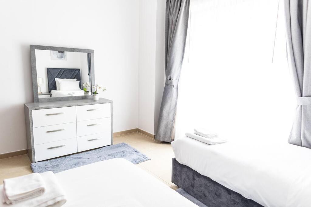 Apartment Shams Front Jbr By Happy Season Dubai