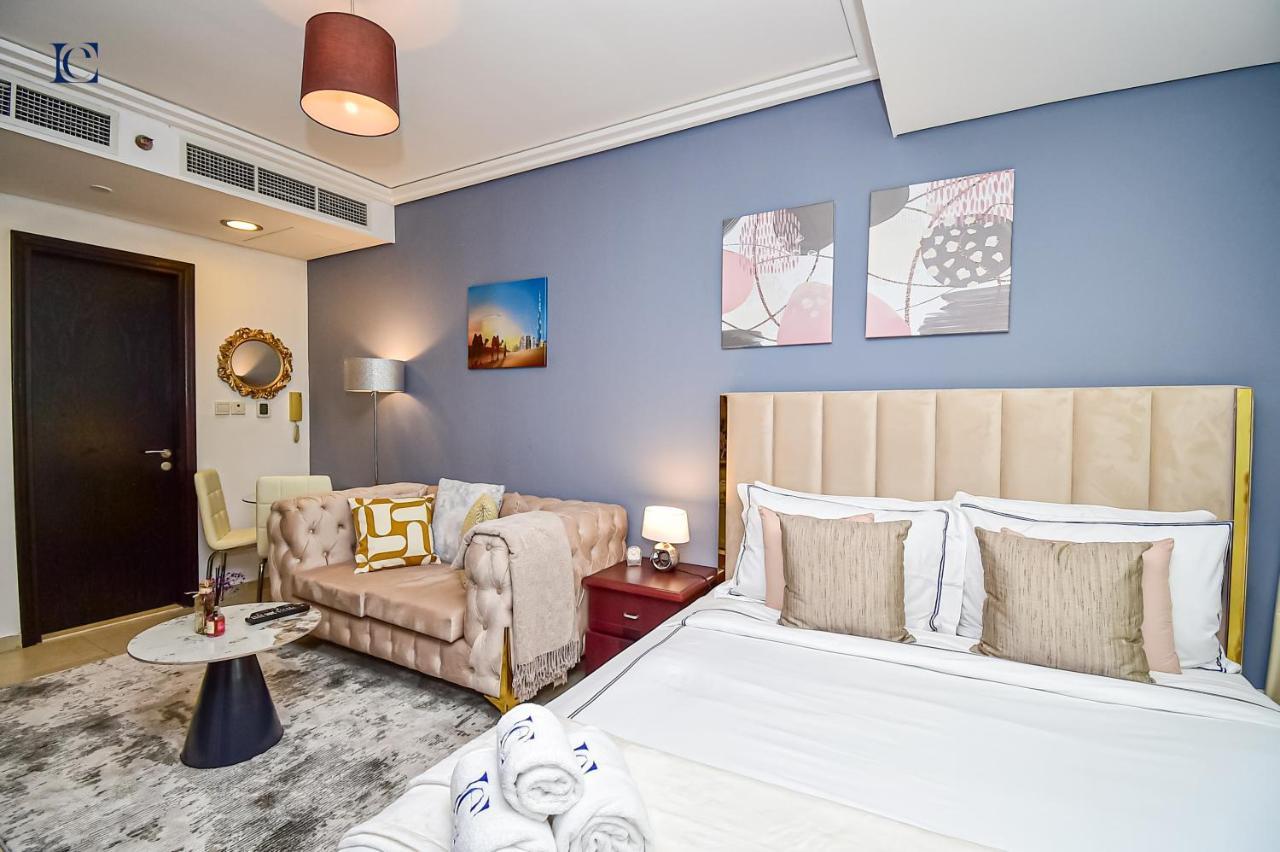 Apartamento Luxury Escapes - Modern - Metro, & Mall Mins Away