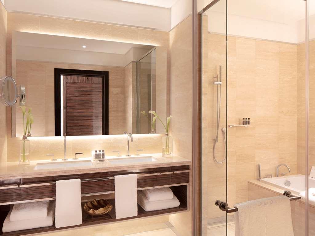 Hyde Hotel 5*