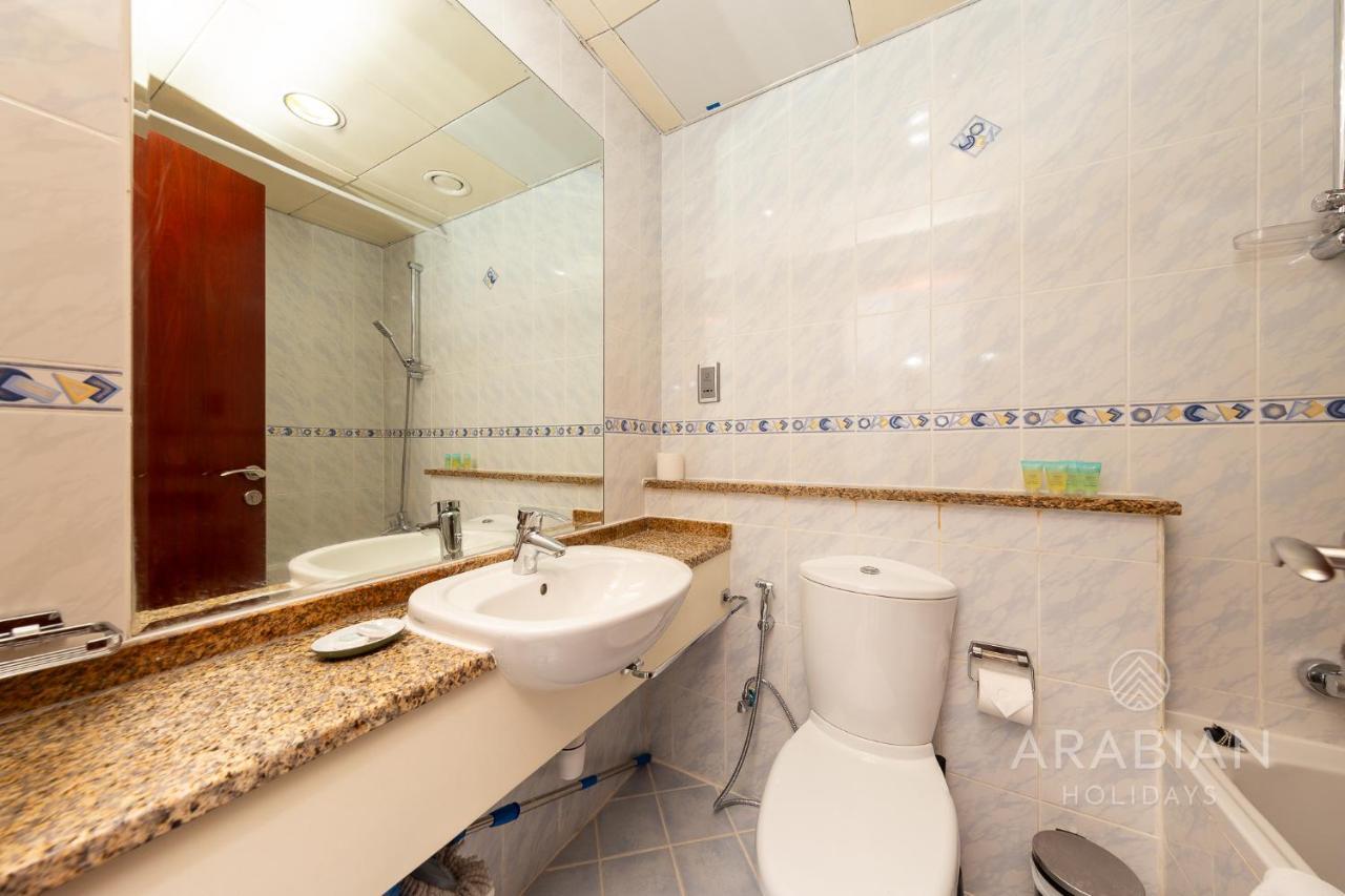Spacious With Views - Jlt *