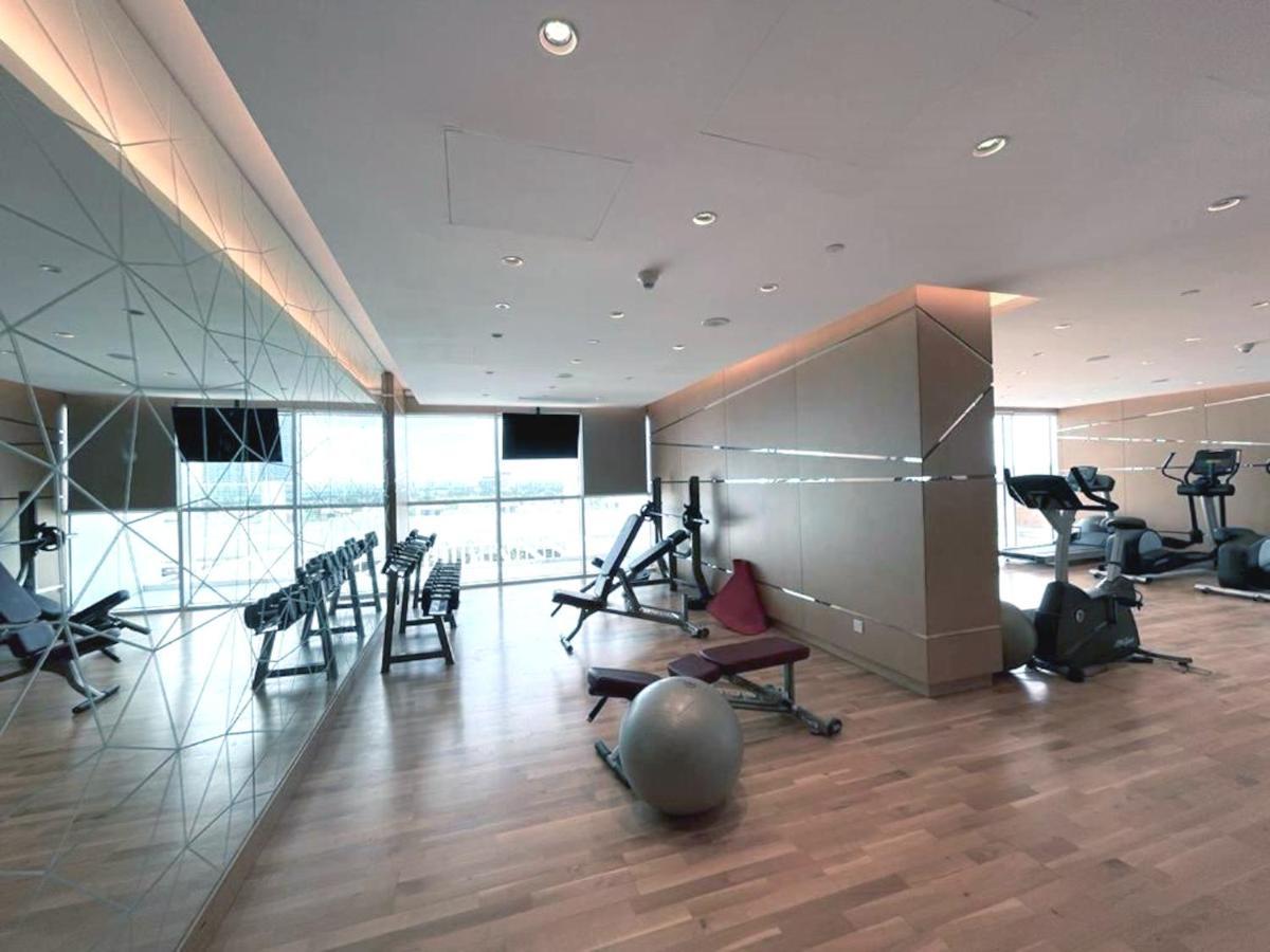 Apartment Elite Lux Homes - Serene Golf View Living 1 Bhk In Damac Hills