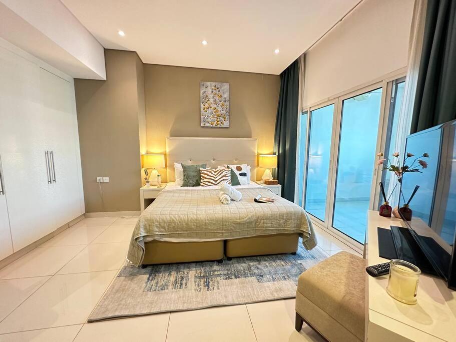 Manzil - Cozy Nr Downtown W Canal Views * Dubai