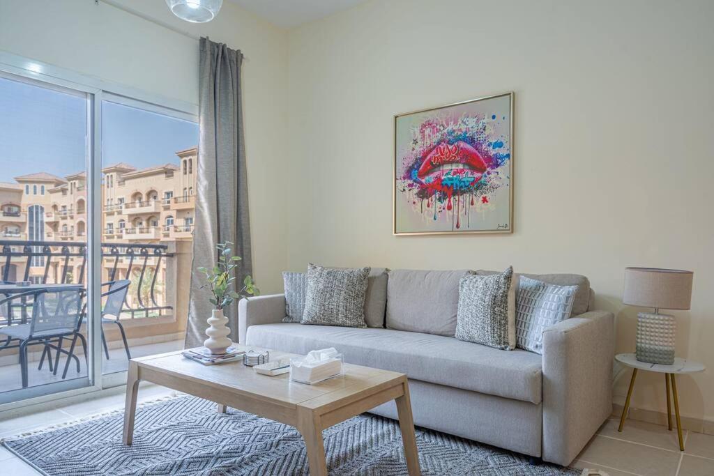 Stunning 1 Bedroom With Pool View In Jvc Apartment
