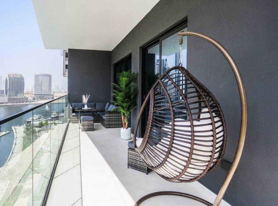 Stylish 2 Bedroom In Binghatti, Business Bay Daire