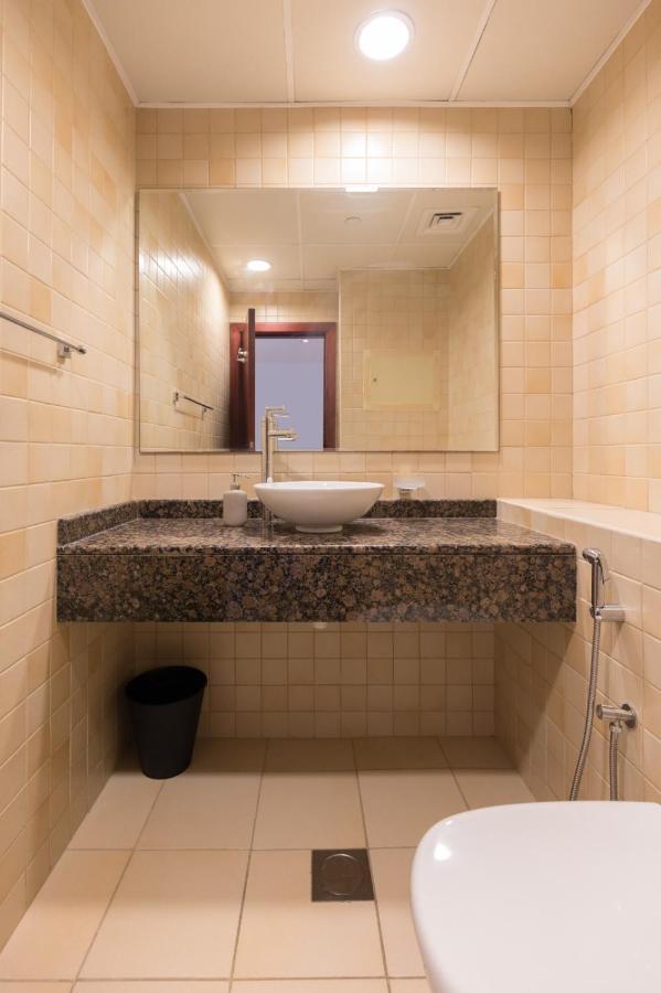 Apartment Spacious 1br 5 Minutes From *