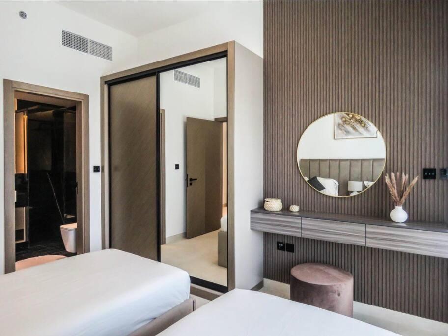 Daire Stylish 2 Bedroom In Binghatti, Business Bay