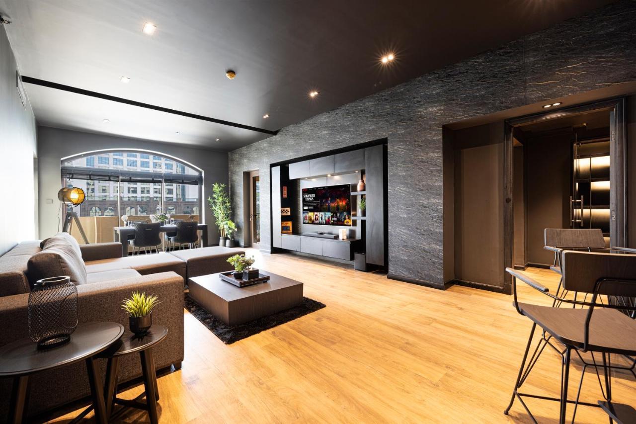 Poetry Of The Shadows By Lagom Apartment *